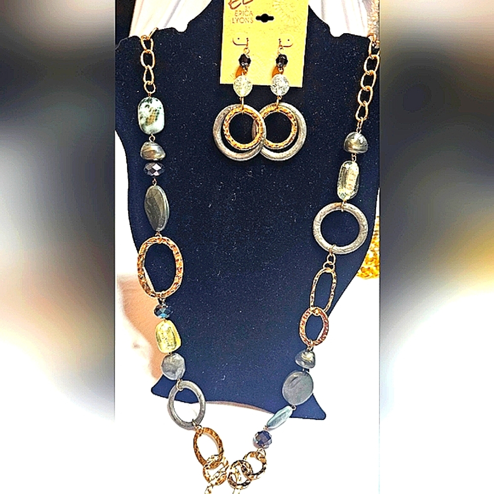 Erica Lyons NWT necklace earrings set
